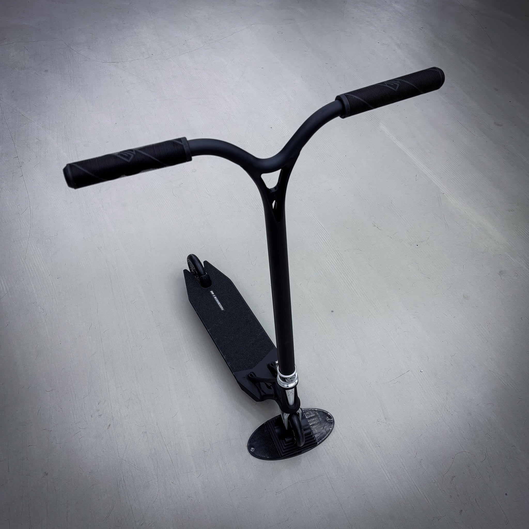 Ethic Lightweight Black Custom Build - Black-ScootWorld.dk