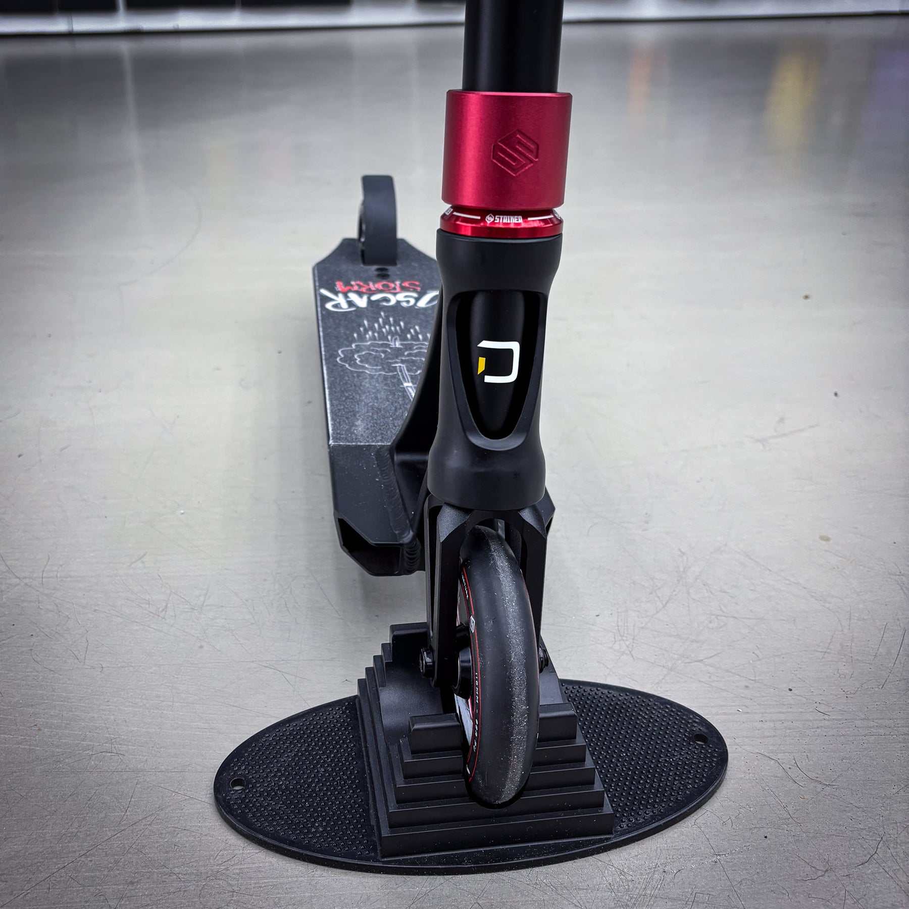 Striker Panda Freestyle Custom Build - Black/Red-ScootWorld.dk