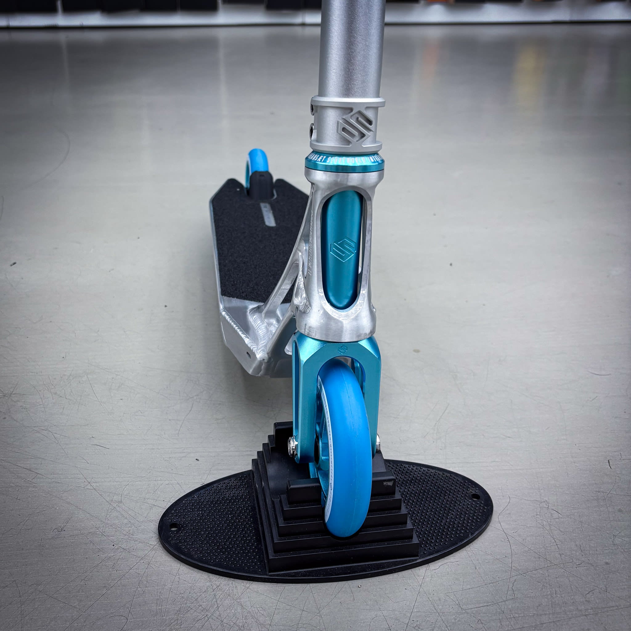 Striker Ethic 460mm Silver Teal Custom Build - Silver/Teal-ScootWorld.dk