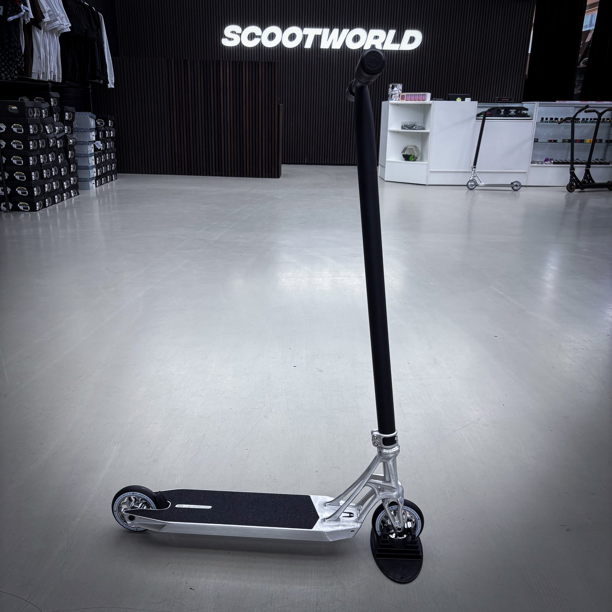 Striker Ethic 500mm Silver Black Custom Build - Silver/Black-ScootWorld.dk