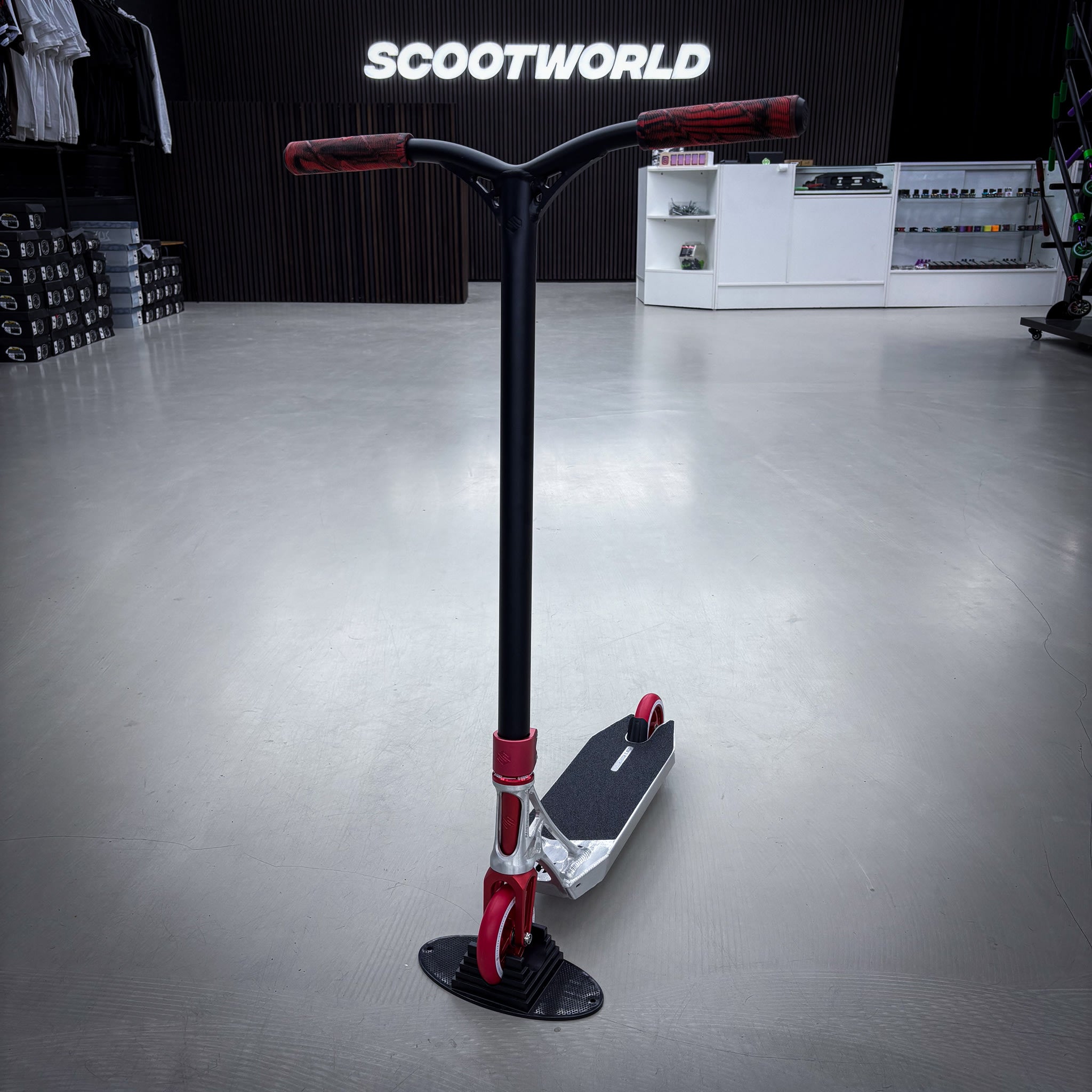 Striker Ethic Silver/Red 460 Custom Build - Silver/Red-ScootWorld.dk