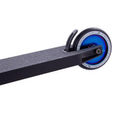 Striker Essence Trick Løbehjul - Black/Blue Chrome-ScootWorld.dk