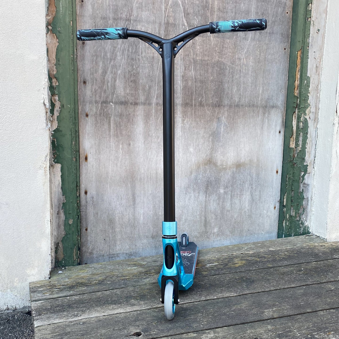 Striker Black & Teal Custom Build - Black/Blue-ScootWorld.dk